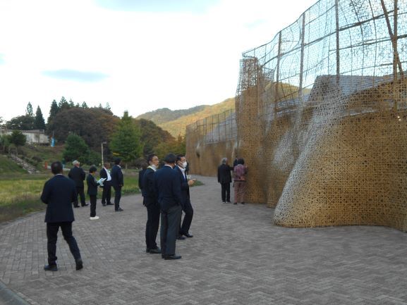 北アルプス国際芸術祭の視察の様子